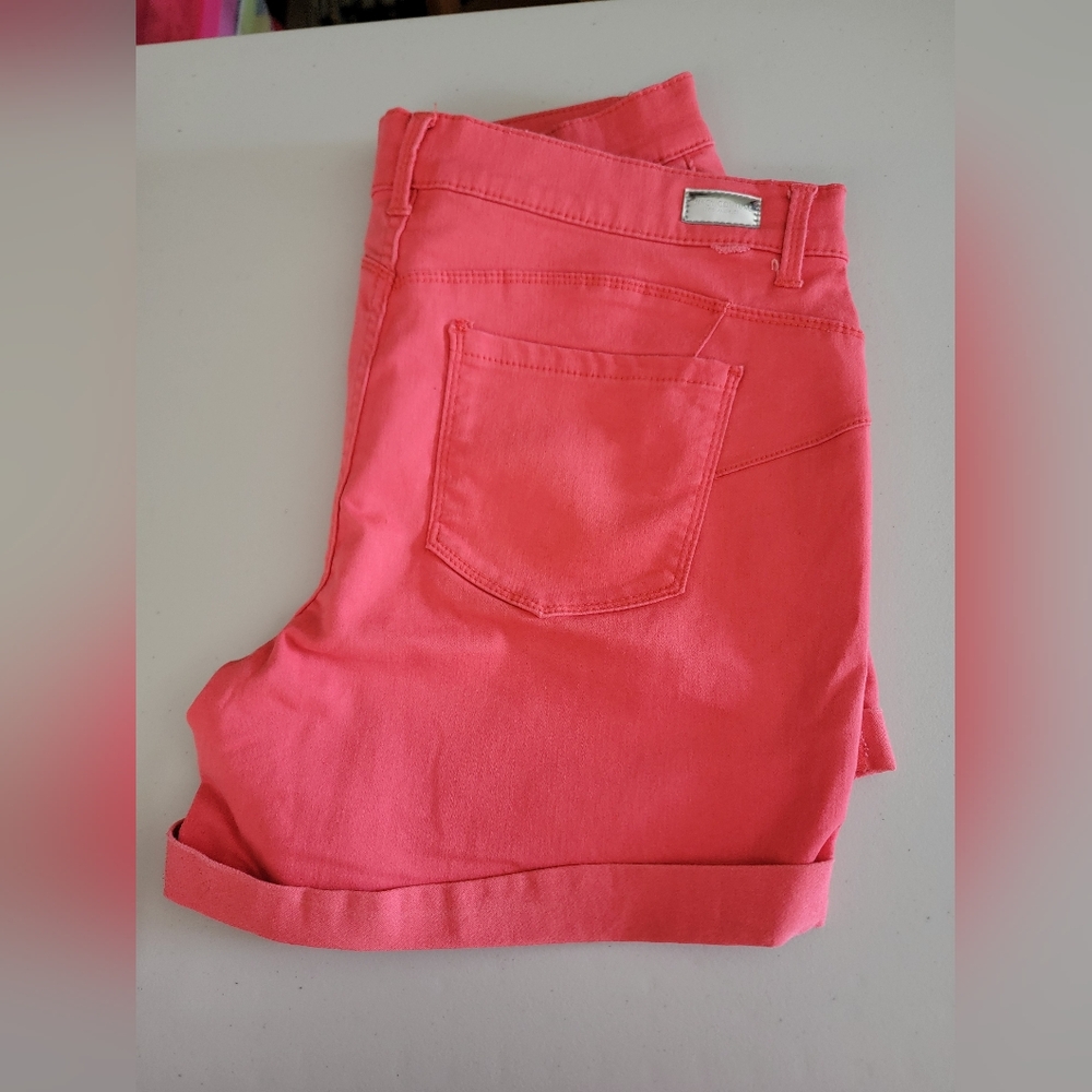 Juicy Couture shorts size 16 coral